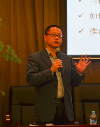 晋荣东 上海市干部教育中心 弘扬人文精神和提升领导力
